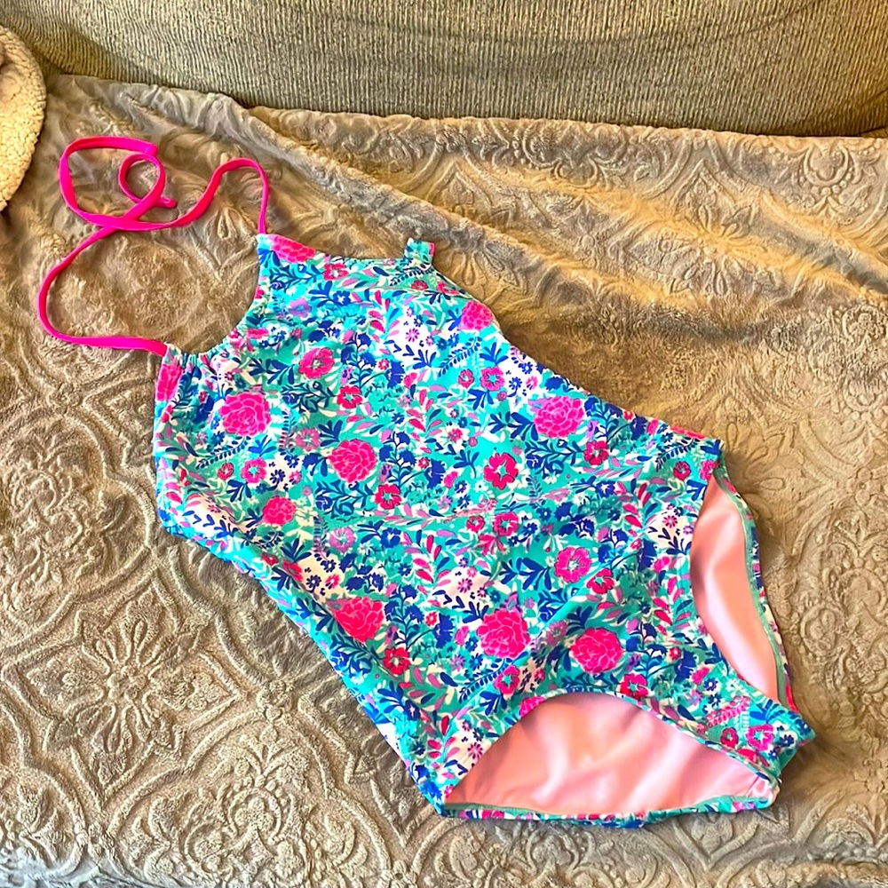 Cute flower halter bathing suit for girls 🌺